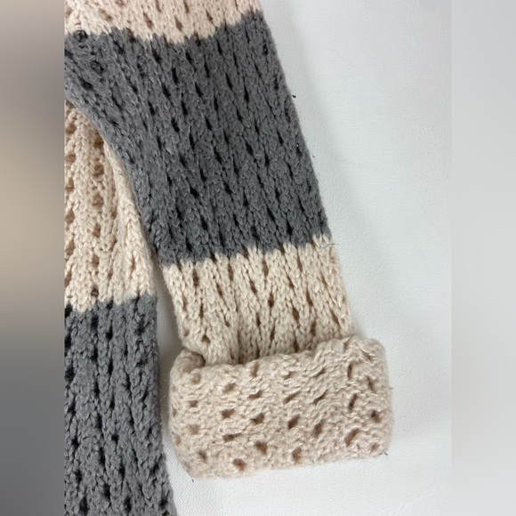 Glimmer By JJ Basics Gray Striped Open Knit Sweater Medium (sku490) - Picture 5 of 9